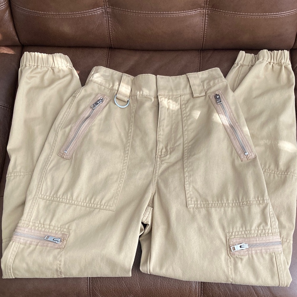 Aritzia TNA Tan Cargo Pants with Zipper Accents